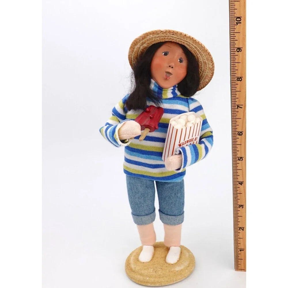 RARE Byers Choice 2008 Outer Banks Seashore Beach Girl w/ Popcorn & Popsicle